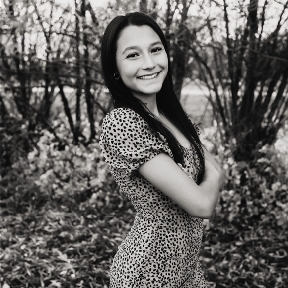 Meet your Posher, Chloe - Picture 1 of 1